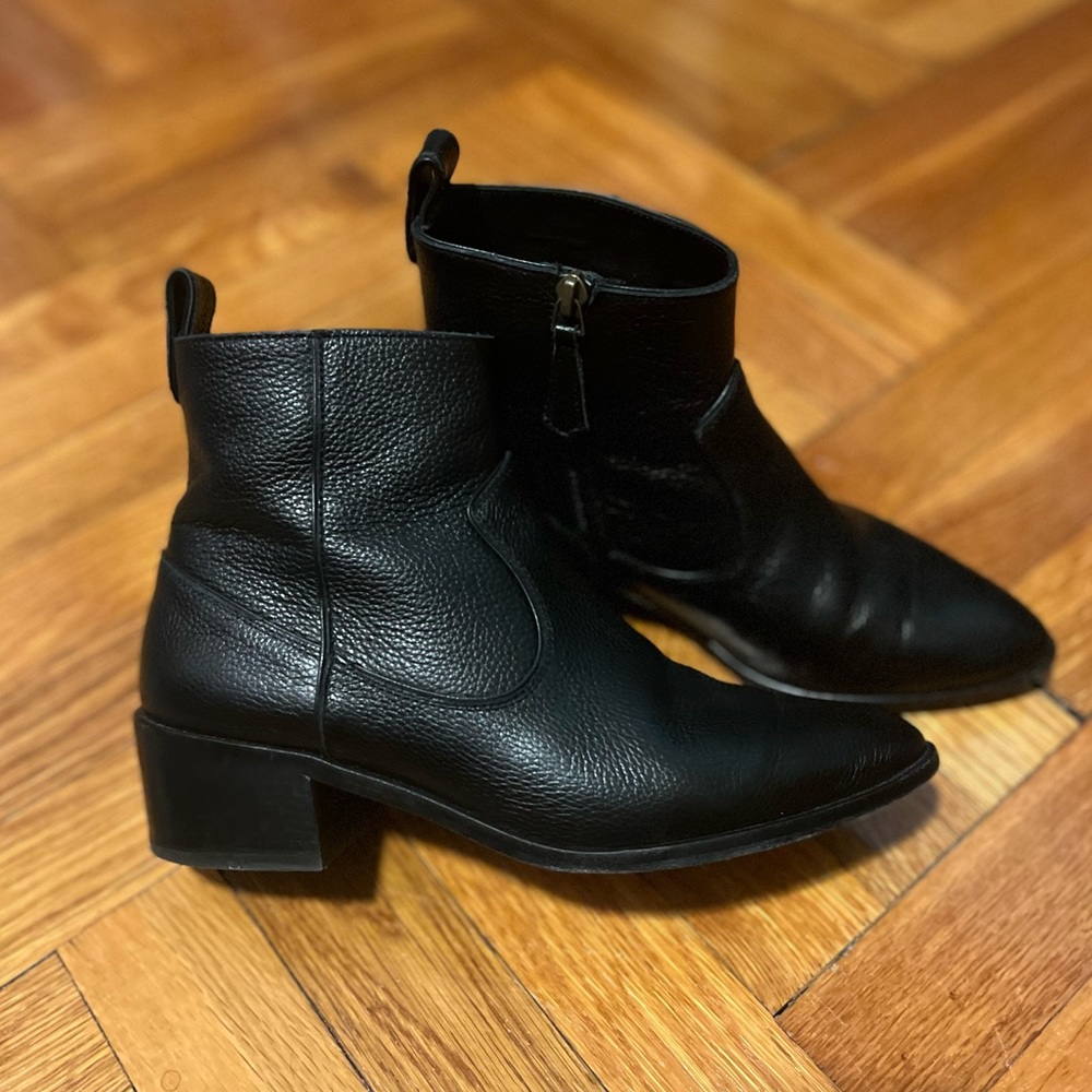 Veronica Beard Vero Couio Chelsea Leather Booties